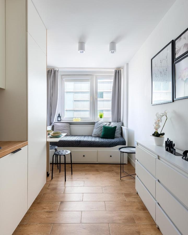 Sliska 3 - Studio - 100M Od Zlotych Tarasow Oraz 200M Od Dworca Centralnego, Piekny Widok Na Panorame Warszawy - Wifi - Smart Tv 55 Cali - Better Rental Varşova Dış mekan fotoğraf